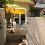 De Saint Clair A 50m Apartment *