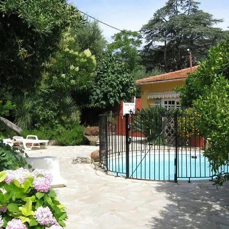 Apartment De Saint Clair A 50m *